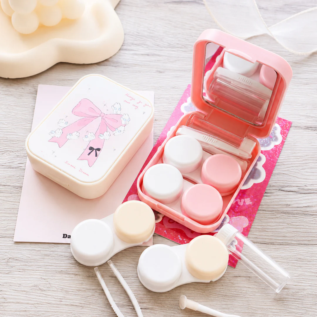 Coquette Core Lens Case - Image 7