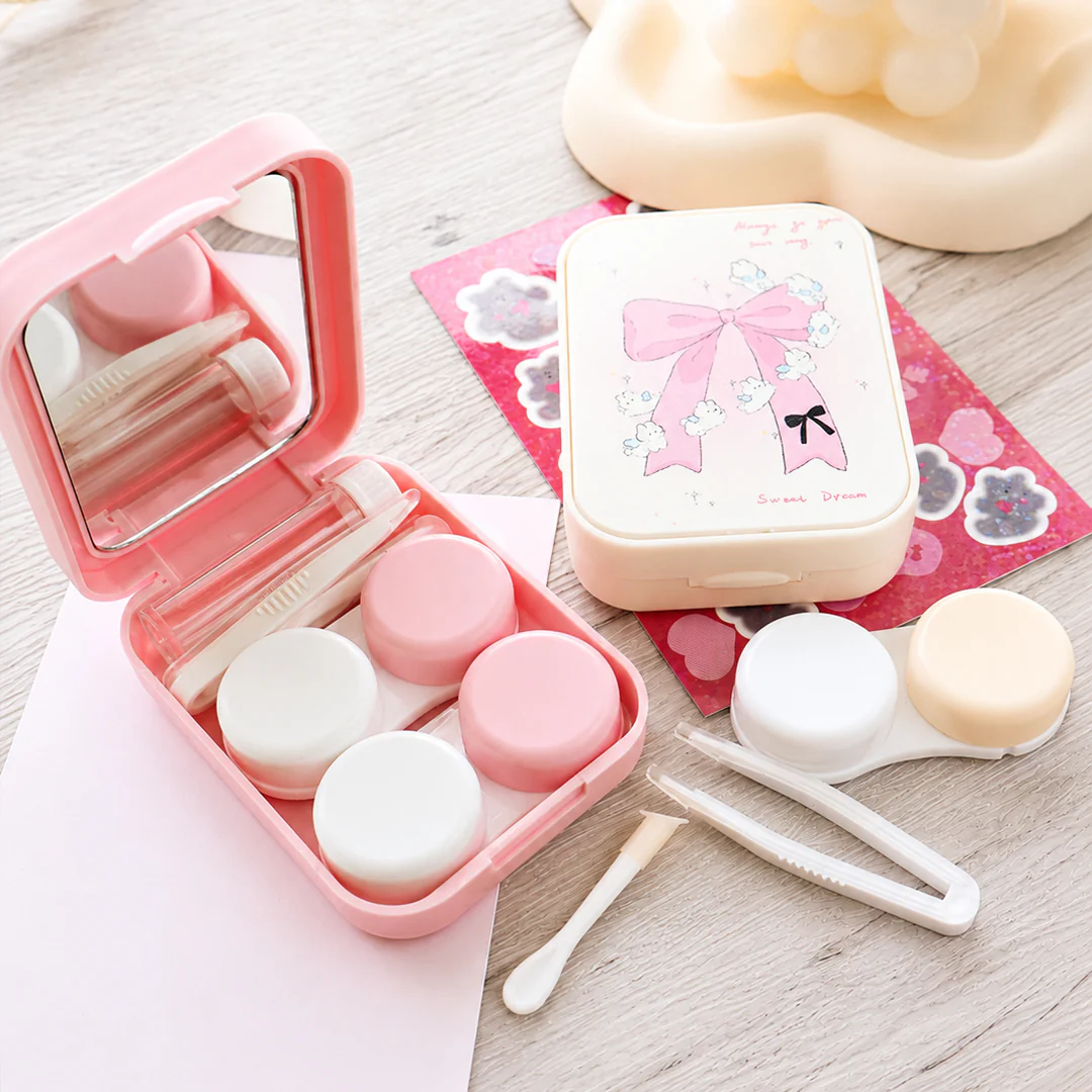 Coquette Core Lens Case - Image 9