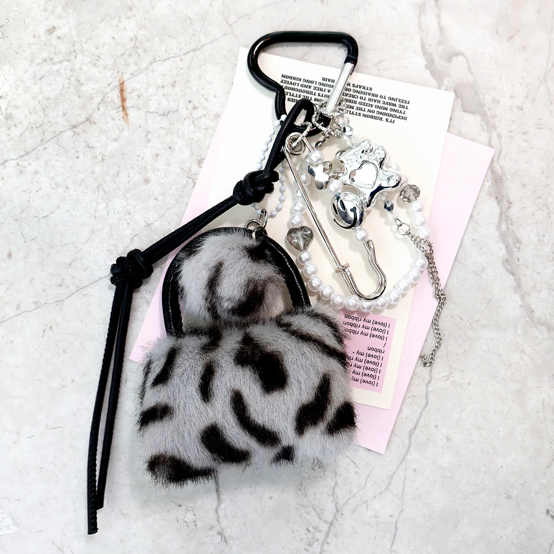 IT Girl Charms - Image 15