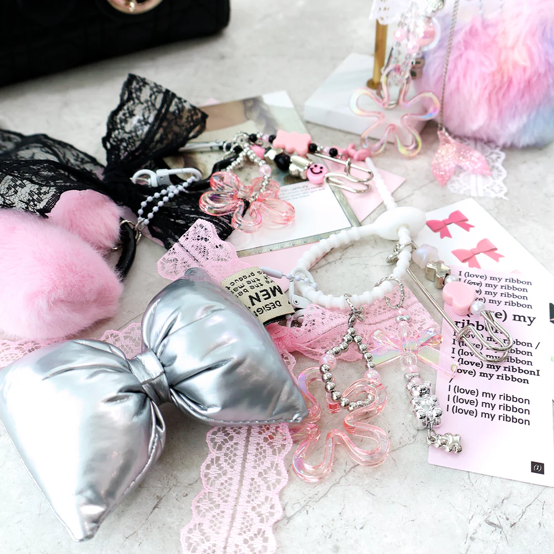 IT Girl Charms - Image 5
