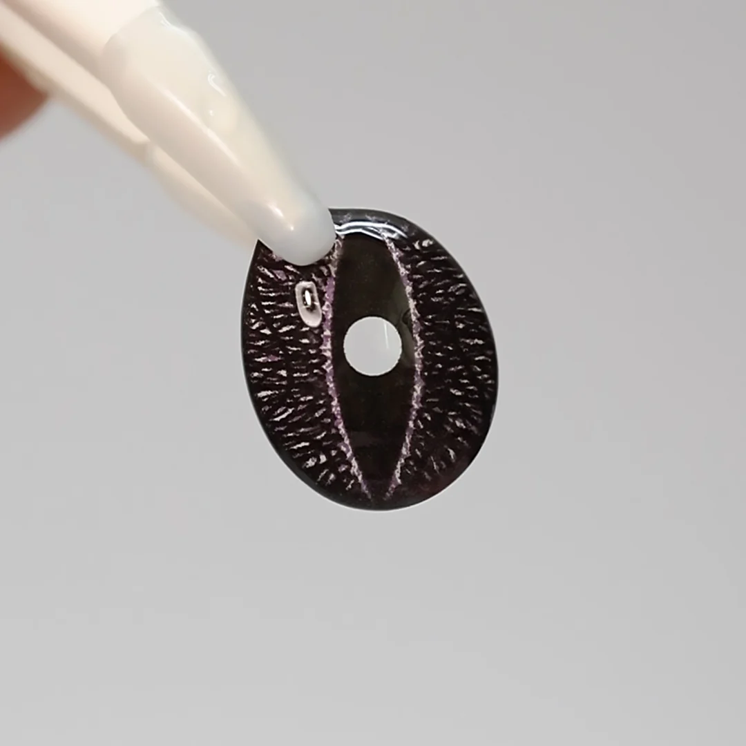 Princess Pinky Black Lizard Mini Sclera - Image 3